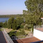 Elegant Eingerichtete *